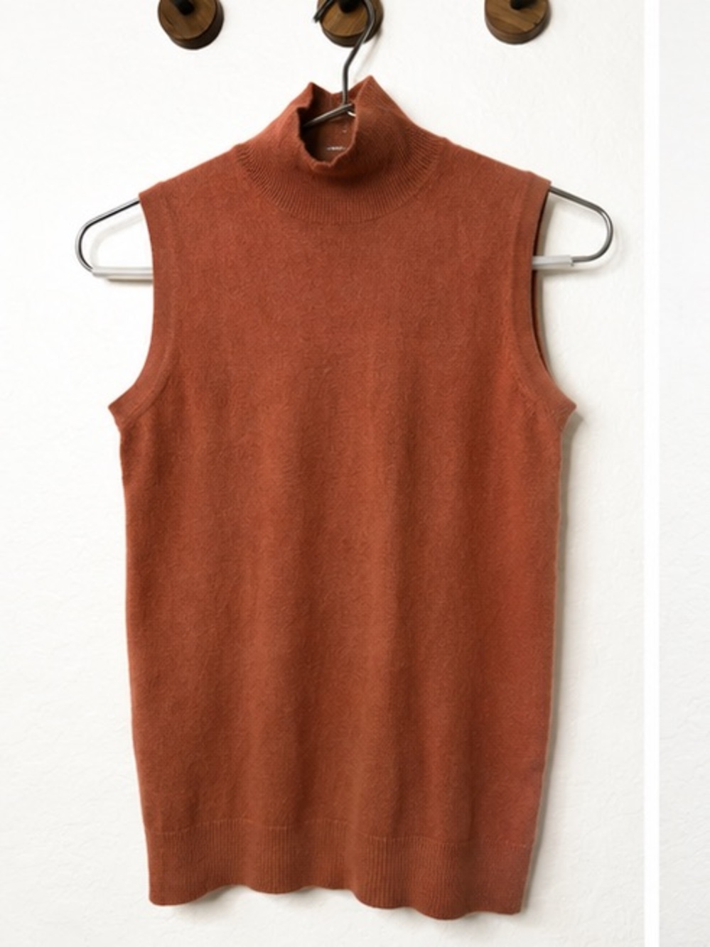 Bloomingdale's Rust Sleeveless Cashmere Turtleneck Sweater